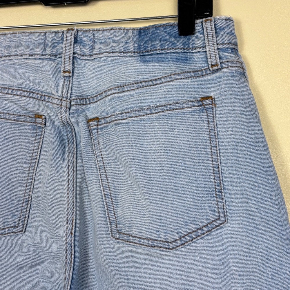 ABERCROMBIE & FITCH Curve Love High Rise Mom Jeans Light Blue Wash Women Size 29 - Picture 12 of 14
